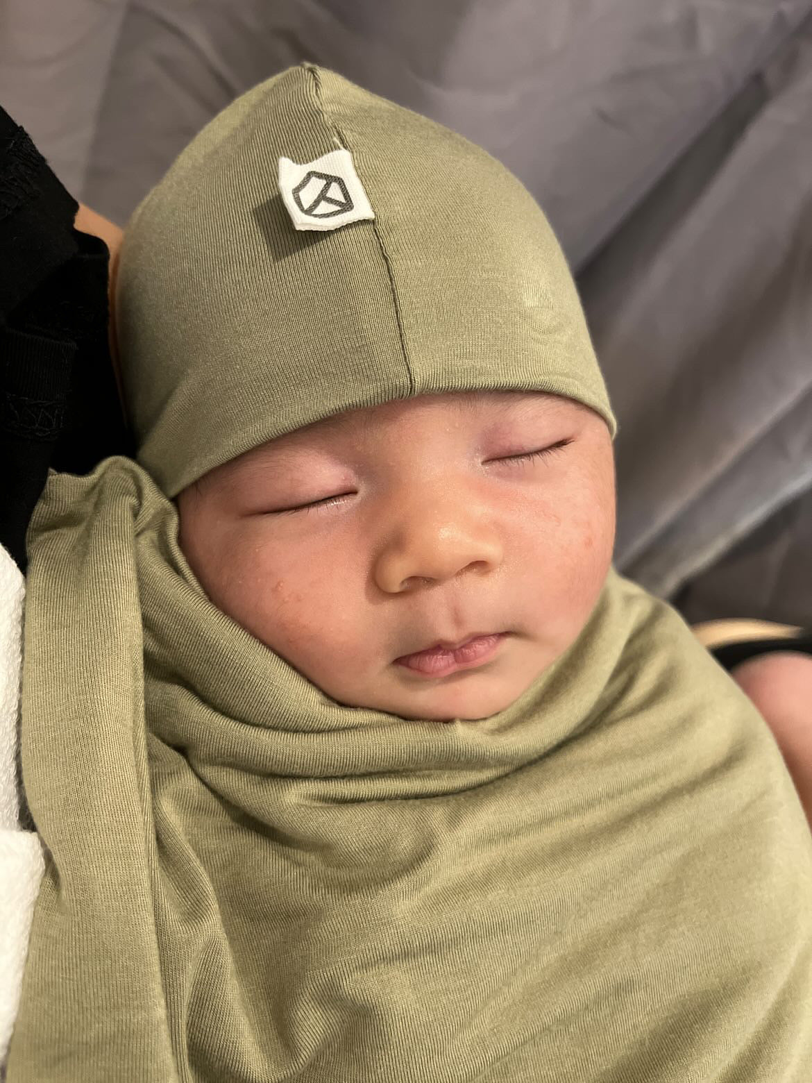 Blake Organic Bamboo Swaddle Blanket with Hat 120X120cm