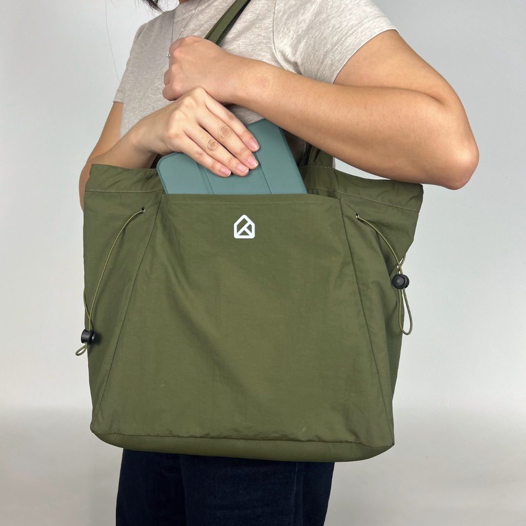 The Casual Carryall Tote Bag